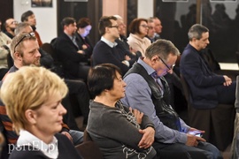 Obywatele RP: Opozycja się kompromituje, ratunkiem prawybory