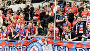 Twardy mecz i wygrana Zagłębia (piłka ręczna)
