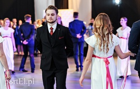 Studniówka ZSTI: \"...skończymy o pianiu kura, a później tylko matura\"