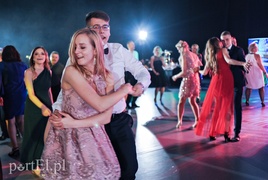 Studniówka ZSTI: \"...skończymy o pianiu kura, a później tylko matura\"