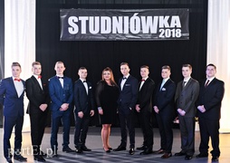 Studniówka ZSTI: \"...skończymy o pianiu kura, a później tylko matura\"