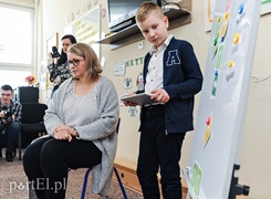 Małe roboty uczą kosmicznie