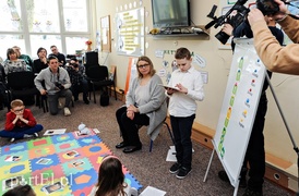 Małe roboty uczą kosmicznie