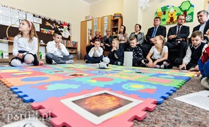 Małe roboty uczą kosmicznie