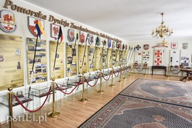 Co się dzieje przed klubem wojskowym przy ul. Królewieckiej?