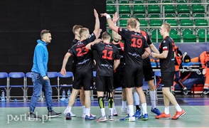 Meblarze z czwartym zwycięstwem (piłka ręczna)