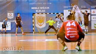 Meblarze z czwartym zwycięstwem (piłka ręczna)