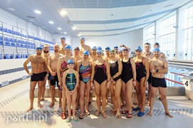 Nasi triathloniści budują formę na basenie