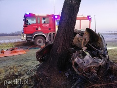 Tragedia pod Wilczętami. W aucie zginęło pięć młodych osób