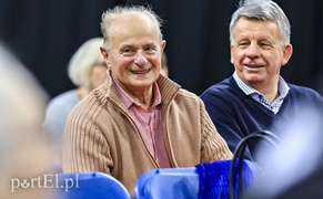 Tak seniorzy ćwiczą jogę