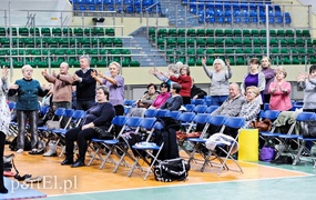 Tak seniorzy ćwiczą jogę