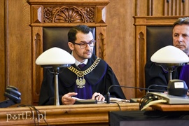 Brutalnie pobita zmarła w kałuży krwi. Konkubent stanął przed sądem