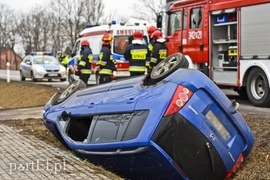 Dachowanie na DK-7, kierowca bez prawa jazdy