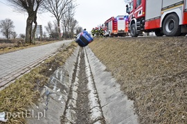 Dachowanie na DK-7, kierowca bez prawa jazdy