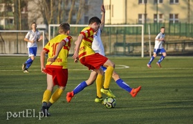 Debiutanci dostali lekcję futbolu