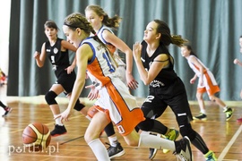 Młodzi koszykarze wyszli na parkiet