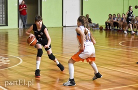 Młodzi koszykarze wyszli na parkiet