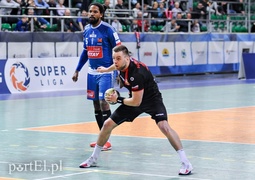 Nafciarze gromią Meblarzy (piłka ręczna)