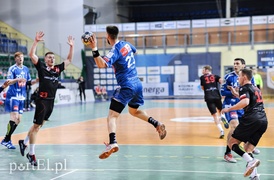 Nafciarze gromią Meblarzy (piłka ręczna)