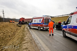 Wypadek na starej \"siódemce\". Pięć osób rannych