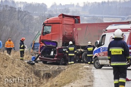 Wypadek na starej \"siódemce\". Pięć osób rannych