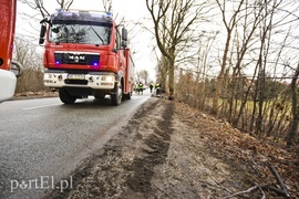 Audi po wypadku rozpadło się na dwie części