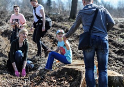 Zasadzili dwa tysiące nowych drzew