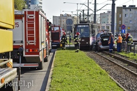 Wjechał toyotą pod tramwaj