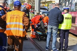 Wjechał toyotą pod tramwaj