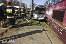 Wjechał toyotą pod tramwaj