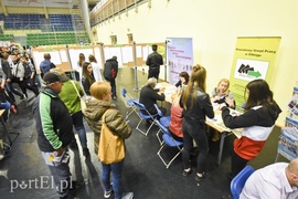 Pracodawcy kuszą, pracownicy wybierają