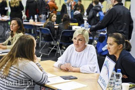 Pracodawcy kuszą, pracownicy wybierają