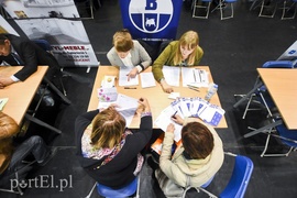 Pracodawcy kuszą, pracownicy wybierają