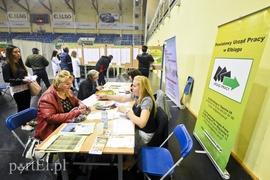 Pracodawcy kuszą, pracownicy wybierają