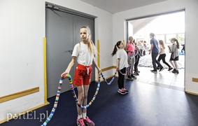 Kilometry nakrętek od uczniów