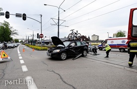 Motocykl zderzył się z volvo