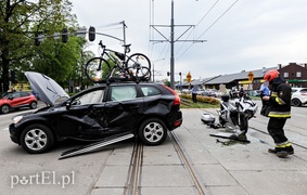 Motocykl zderzył się z volvo