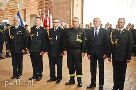 Święty Florian przyniósł strażakom awanse i odznaczenia