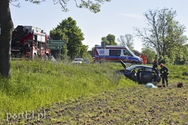 Tragiczny wypadek w Komorowie Żuławskim, nie żyje kierowca skody