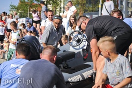 Motorowa ławica wypłynęła na wodę