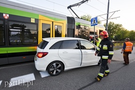 Zderzenie mercedesa z tramwajem