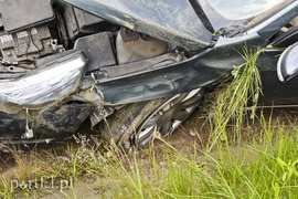 Wyprzedzała na S22, wylądowała w rowie