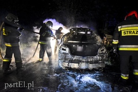 Infiniti spłonęło doszczętnie przy S22