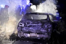 Infiniti spłonęło doszczętnie przy S22