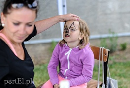 Żółto-biało-niebieski Dzień Dziecka