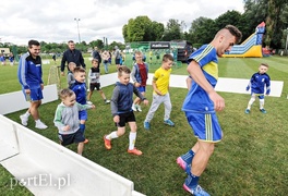 Żółto-biało-niebieski Dzień Dziecka