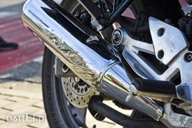 Kolizja opla z yamahą na ul. Niepodległości