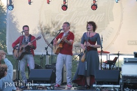 Zalew rozbrzmiewał szantami