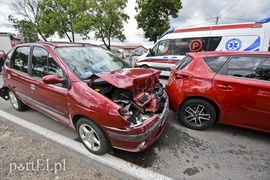 Efekt domina w wypadku. Cztery osoby ranne