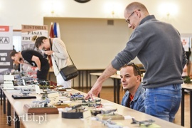 To, co jeździ, pływa i lata. W miniaturze